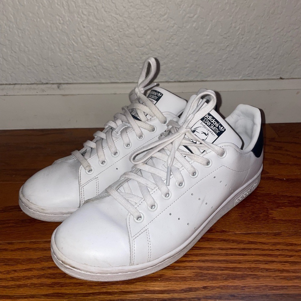 Adidas Stan Smith Original navy blue mens 10.5 tennis shoe.